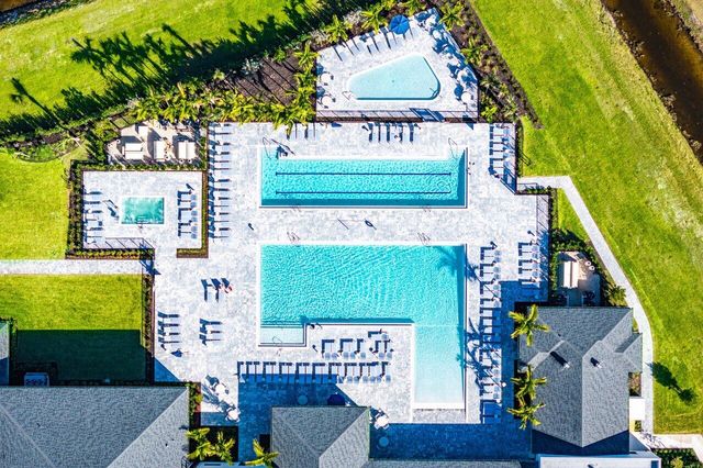 13921 Royal Palm Court B, Delray Beach, FL 33484