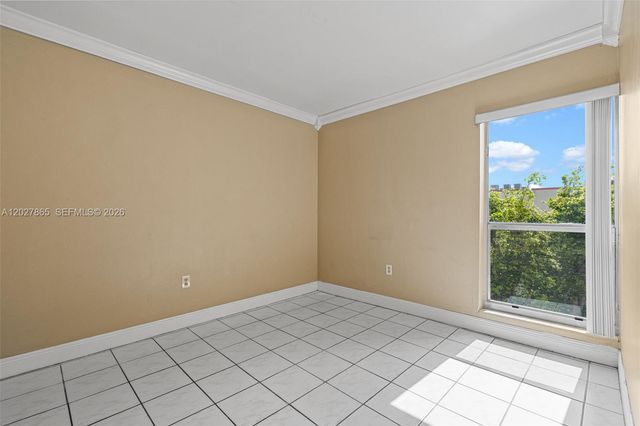 4713 NW 7th St 404-1, Miami, FL 33126