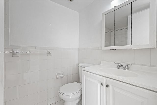 4713 NW 7th St 404-1, Miami, FL 33126