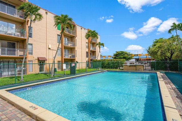 4713 NW 7th St 404-1, Miami, FL 33126