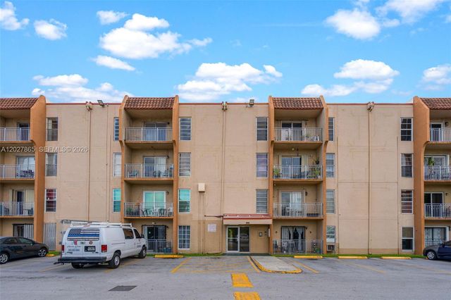 4713 NW 7th St 404-1, Miami, FL 33126