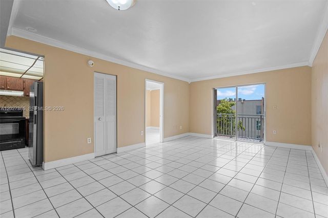 4713 NW 7th St 404-1, Miami, FL 33126
