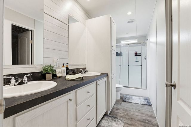 126 COUNTY ROAD 157, Floresville, TX 78114