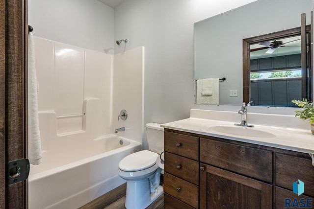 220 N Elm St Street, Lennox, SD 57039