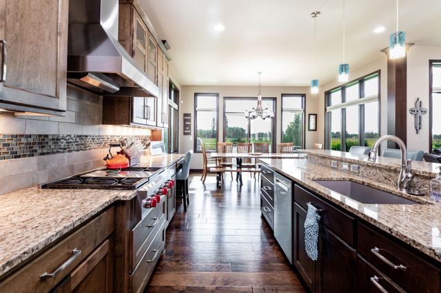 319 50th Place W, West Fargo, ND 58078