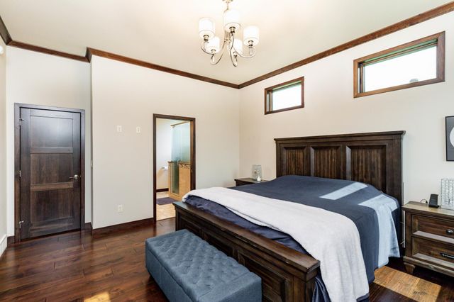 319 50th Place W, West Fargo, ND 58078