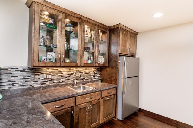 319 50th Place W, West Fargo, ND 58078