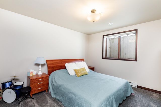 319 50th Place W, West Fargo, ND 58078