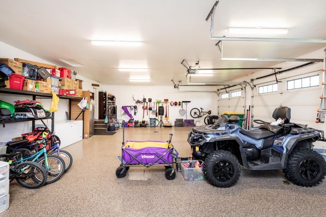 319 50th Place W, West Fargo, ND 58078