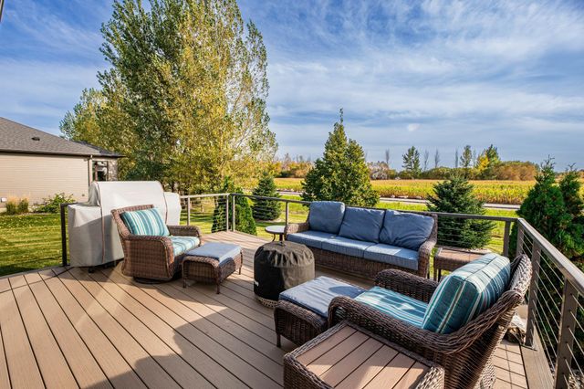 319 50th Place W, West Fargo, ND 58078