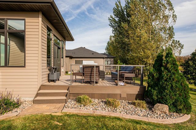 319 50th Place W, West Fargo, ND 58078