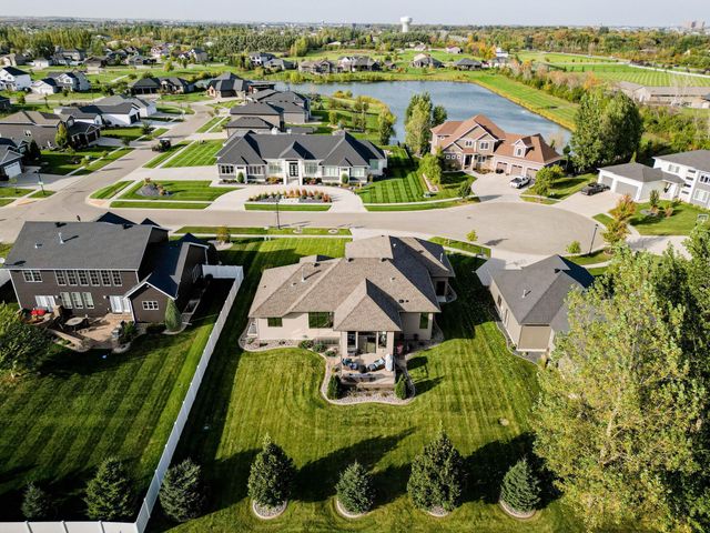 319 50th Place W, West Fargo, ND 58078