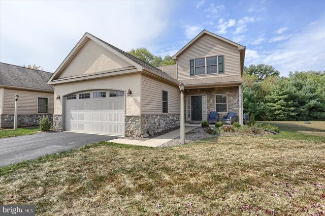 121 ANNA LN, Elizabethtown, PA 17022