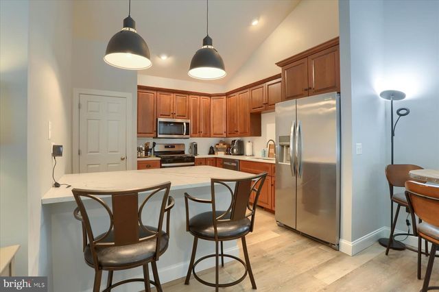 121 ANNA LN, Elizabethtown, PA 17022
