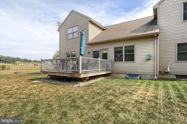 121 ANNA LN, Elizabethtown, PA 17022