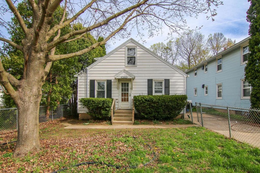 1826 Winchester Street, Madison, WI 53704