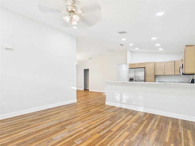 837 N LINCOLN AVENUE, Lakeland, FL 33815