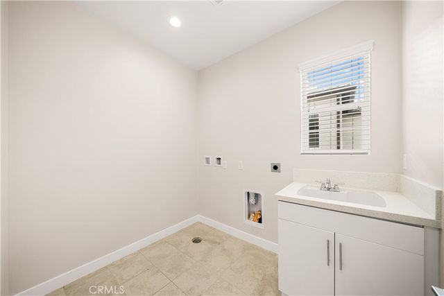 150 Edna, Lake Forest, CA 92630