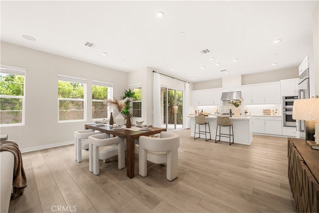 150 Edna, Lake Forest, CA 92630