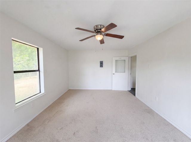 205 W Decatur Street, Chico, TX 76431