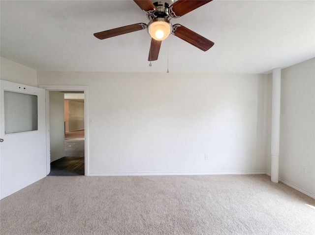 205 W Decatur Street, Chico, TX 76431