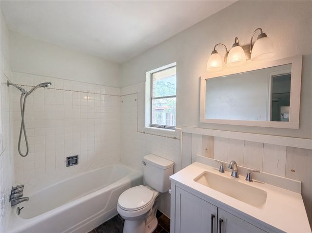 205 W Decatur Street, Chico, TX 76431