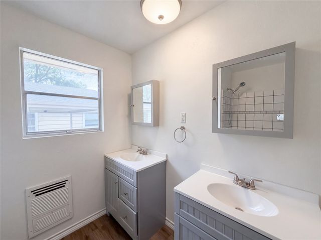 205 W Decatur Street, Chico, TX 76431