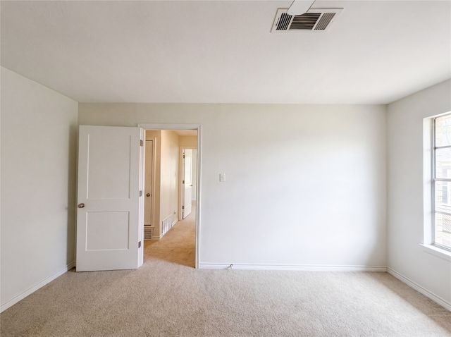 205 W Decatur Street, Chico, TX 76431
