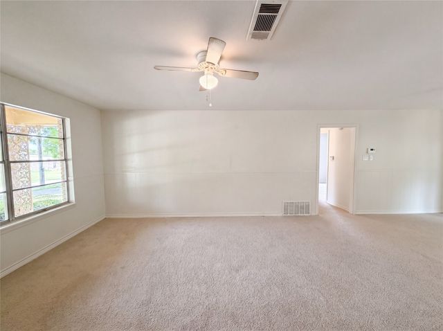 205 W Decatur Street, Chico, TX 76431
