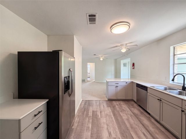 205 W Decatur Street, Chico, TX 76431