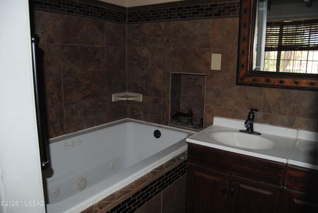 859 W Kelso Street, Tucson, AZ 85705