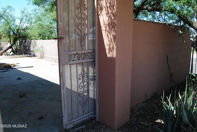 859 W Kelso Street, Tucson, AZ 85705