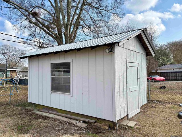 11332 Peggy St, St Amant, LA 70774