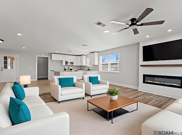 11332 Peggy St, St Amant, LA 70774