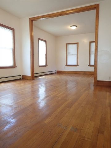 10 Almont Ave, Worcester, MA 01604