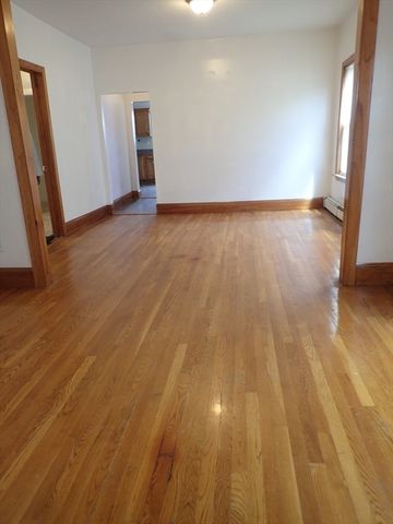 10 Almont Ave, Worcester, MA 01604