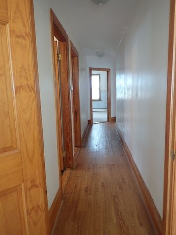 10 Almont Ave, Worcester, MA 01604