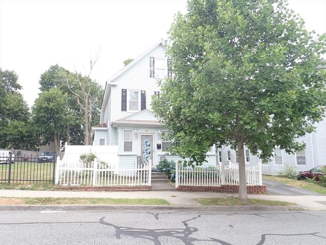10 Almont Ave, Worcester, MA 01604