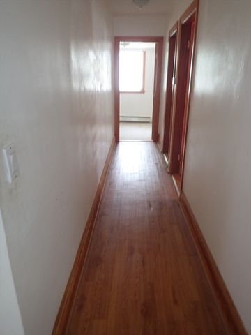 10 Almont Ave, Worcester, MA 01604