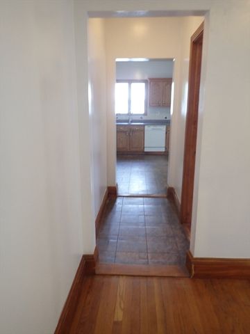 10 Almont Ave, Worcester, MA 01604