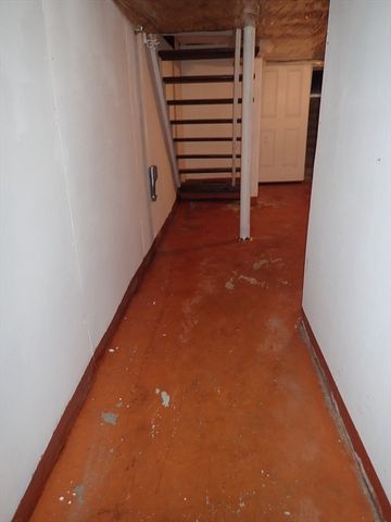 10 Almont Ave, Worcester, MA 01604