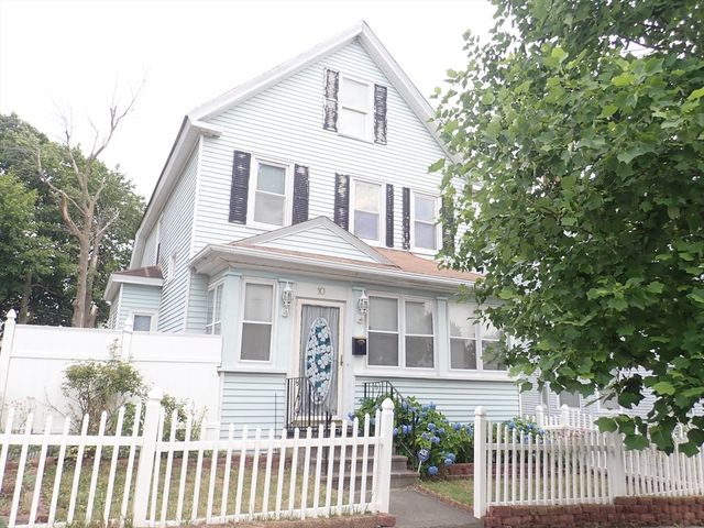 10 Almont Ave, Worcester, MA 01604