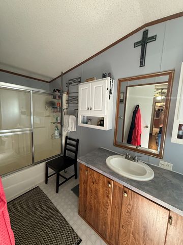 103 E Deerfield, Kerrville, TX 78028