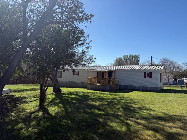 103 E Deerfield, Kerrville, TX 78028