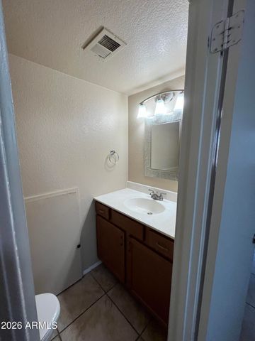 3011 E Cicero Street 104, Mesa, AZ 85213