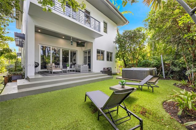 101 SW 21st Road, Miami, FL 33129