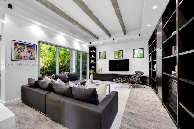 101 SW 21st Road, Miami, FL 33129