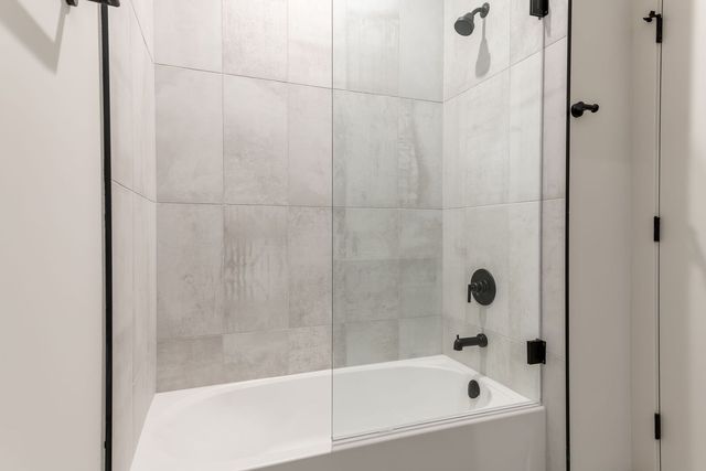 224 S Ashland Avenue 212, Chicago, IL 60607