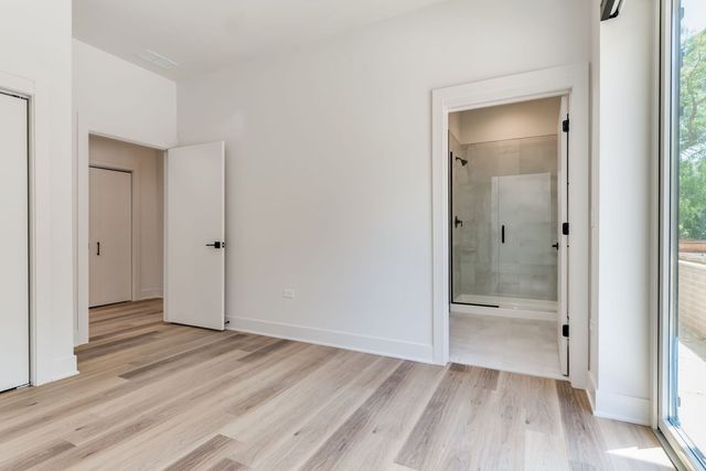 224 S Ashland Avenue 212, Chicago, IL 60607