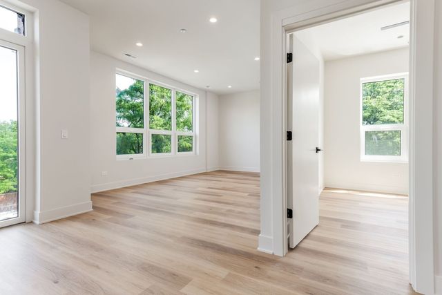 224 S Ashland Avenue 212, Chicago, IL 60607